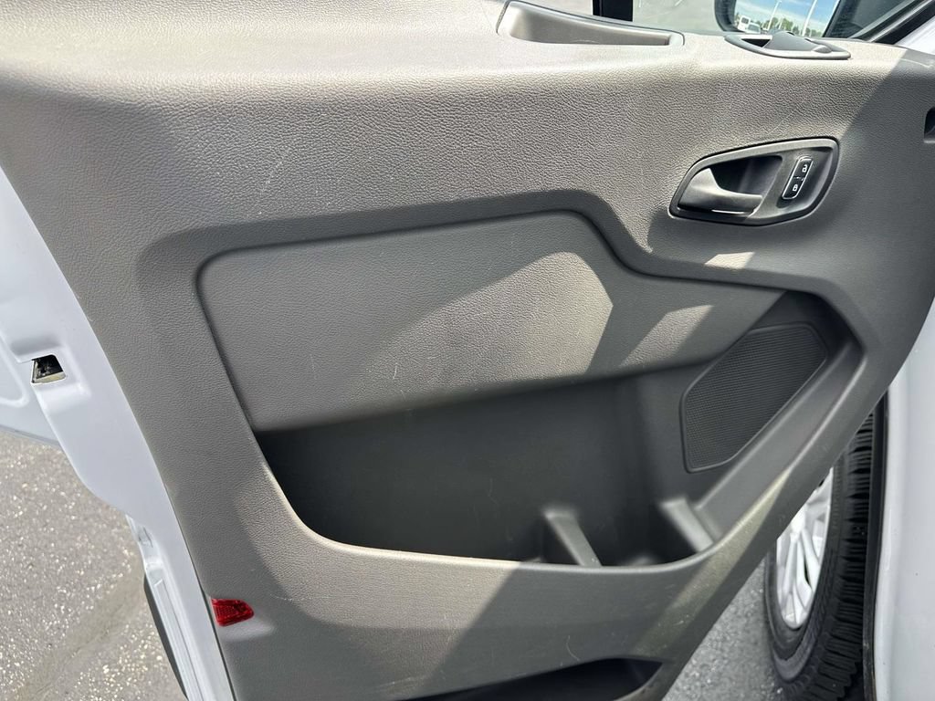 Certified 2025 Ford Transit 250 Low Roof w/ Exterior Upgrade Package RWD image 9