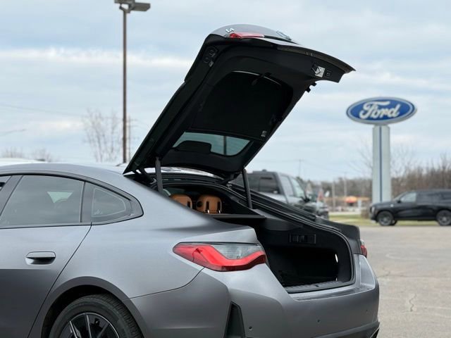Used 2023 BMW i4 eDrive40 w/ Premium Package image 6