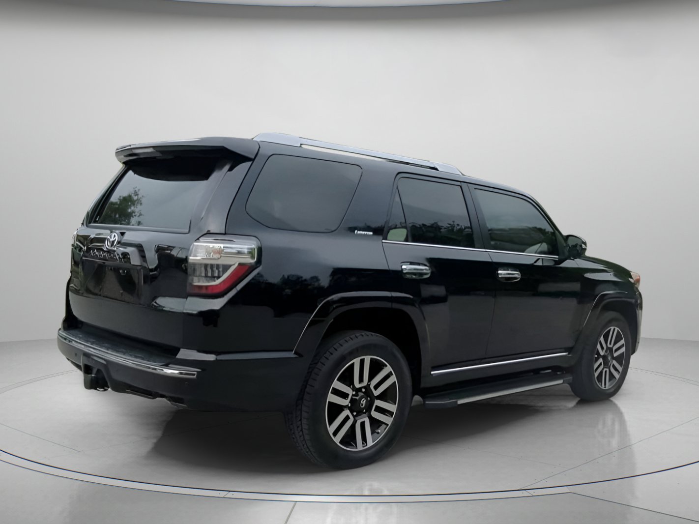 Used 2018 Toyota 4Runner Limited AWD/4WD image 28