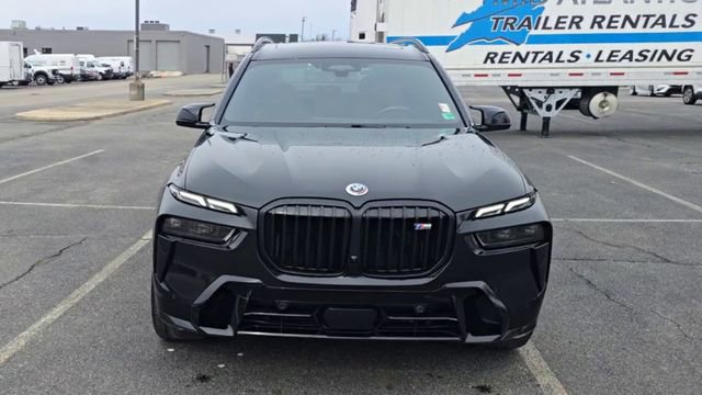 Used 2023 BMW X7 M60i w/ Executive Package image 9