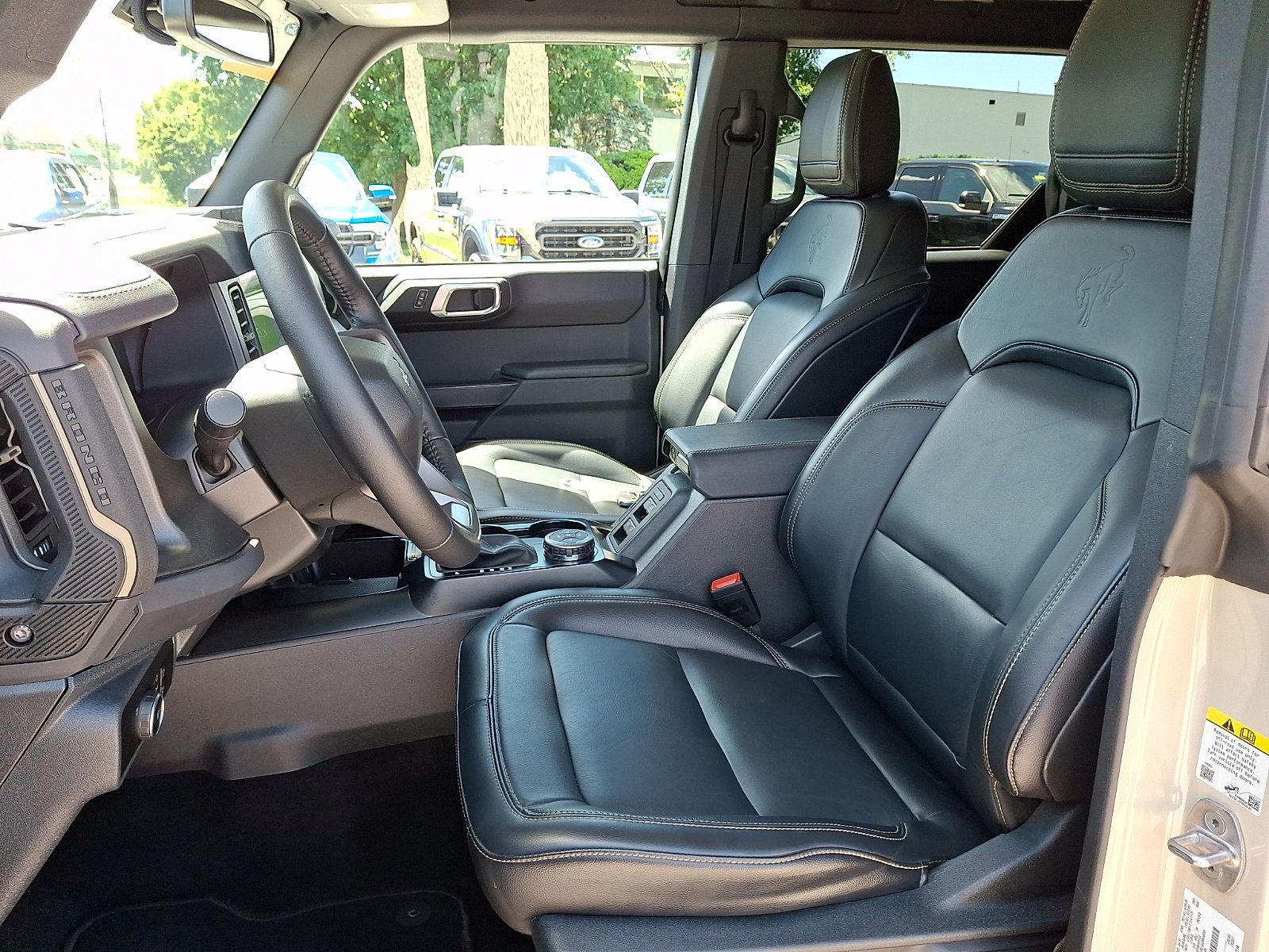 Certified 2025 Ford Bronco Badlands AWD/4WD image 16