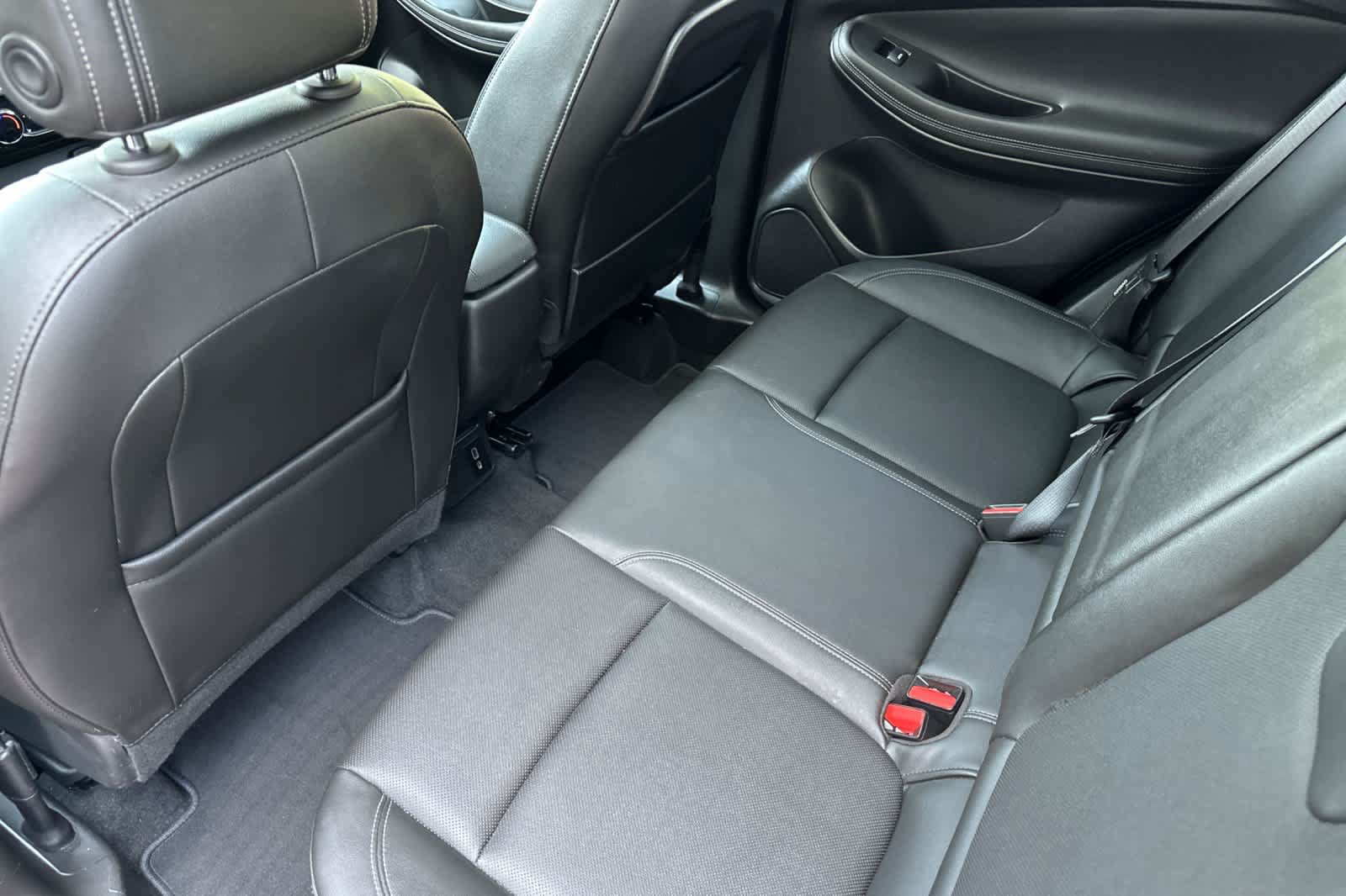 Used 2024 Buick Encore GX Sport Touring w/ Experience Buick Package AWD/4WD image 4