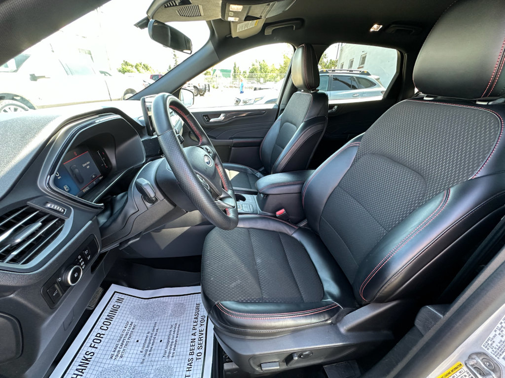Certified 2025 Ford Escape ST-Line Select AWD/4WD image 14