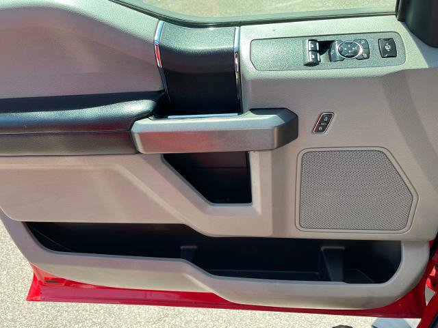 Certified 2017 Ford F550 4x4 Regular Cab Super Duty image 19
