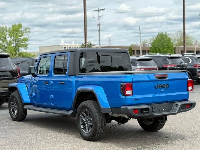 Used 2022 Jeep Gladiator Sport AWD/4WD image 37