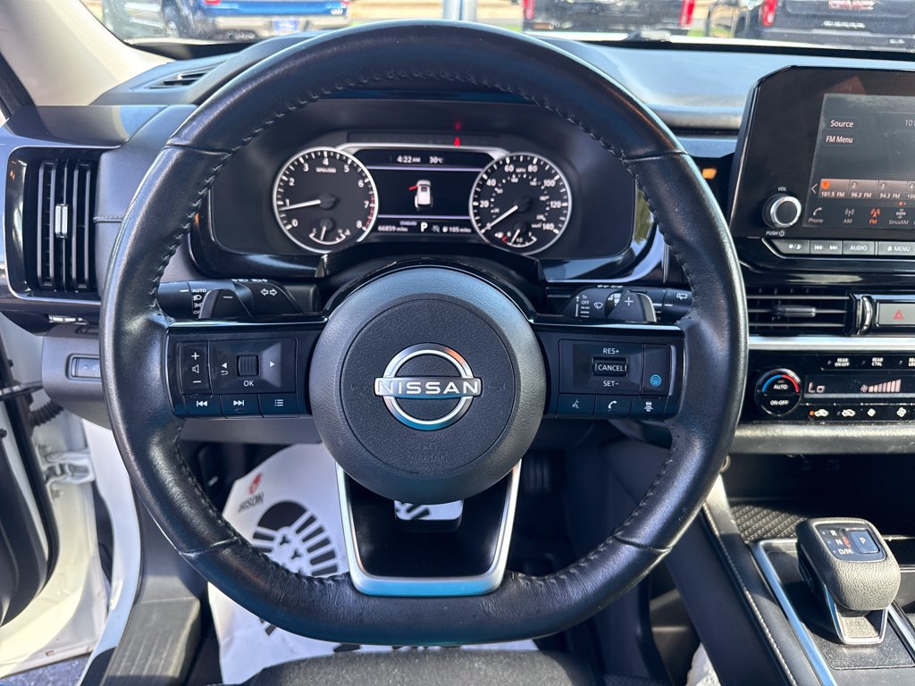 Used 2022 Nissan Pathfinder SV w/ SV Black Package FWD image 15
