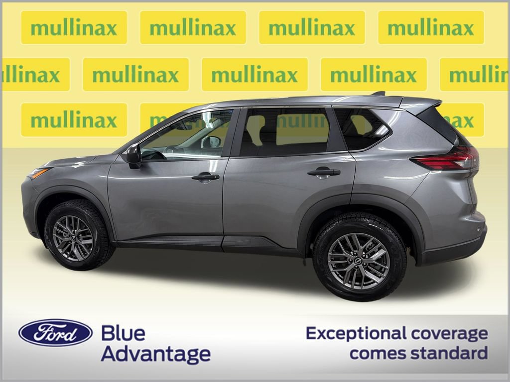Used 2024 Nissan Rogue S FWD image 11