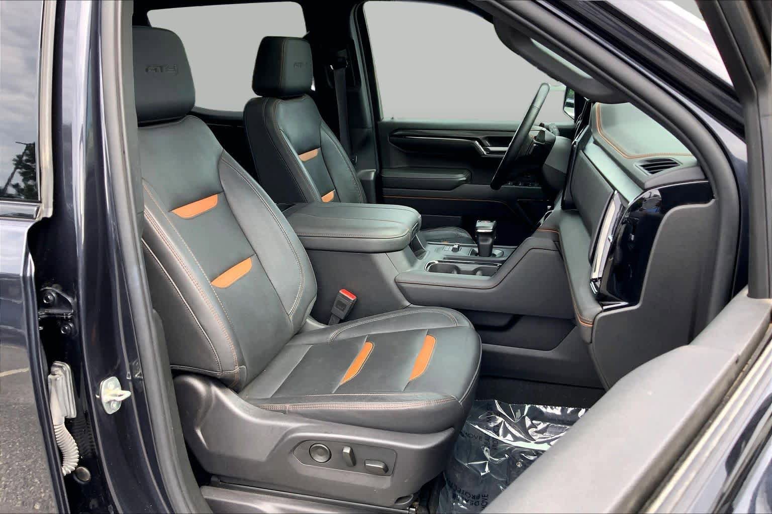Used 2024 GMC Sierra 1500 AT4 w/ Technology Package AWD/4WD image 9