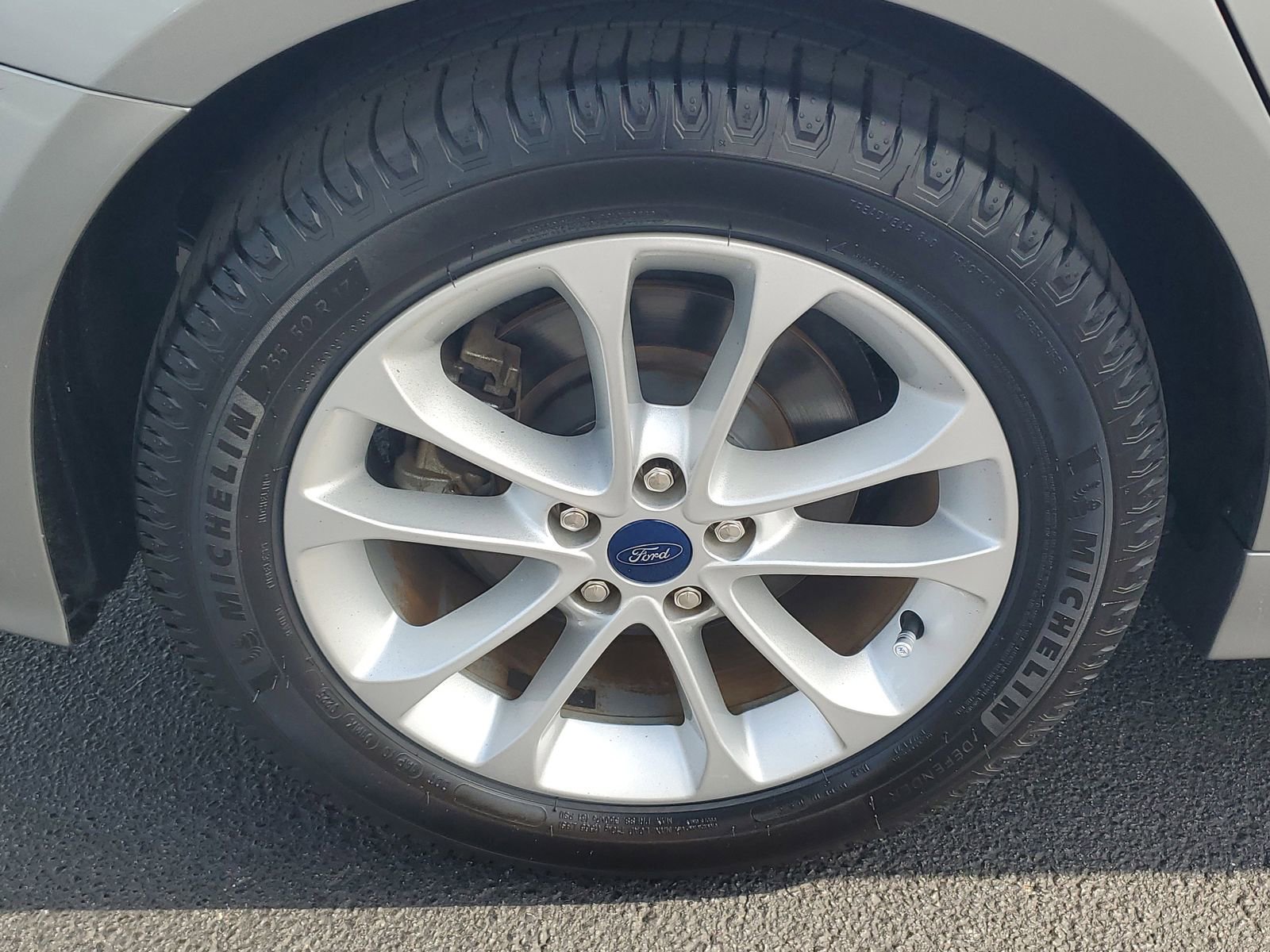Certified 2020 Ford Fusion SE FWD image 5