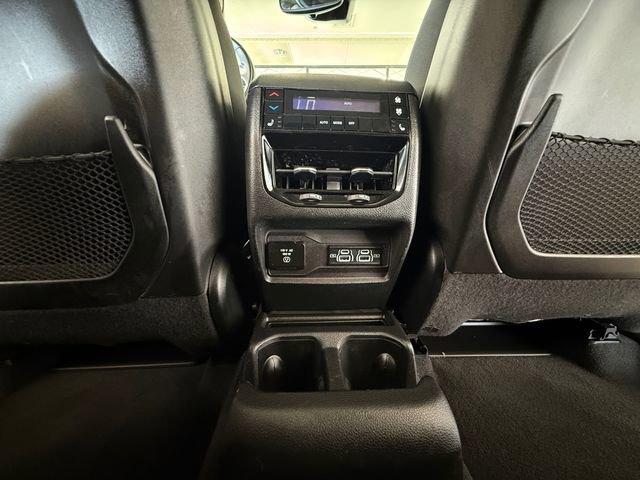 Used 2021 Jeep Grand Cherokee L Limited AWD/4WD image 23