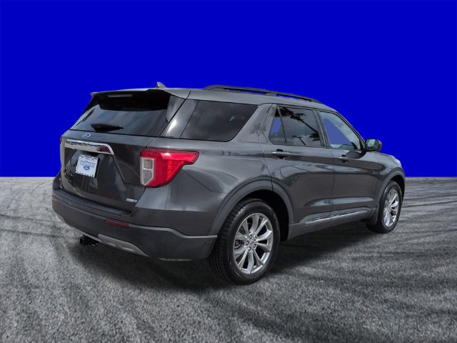 Certified 2020 Ford Explorer XLT w/ Equipment Group 202A AWD/4WD image 4