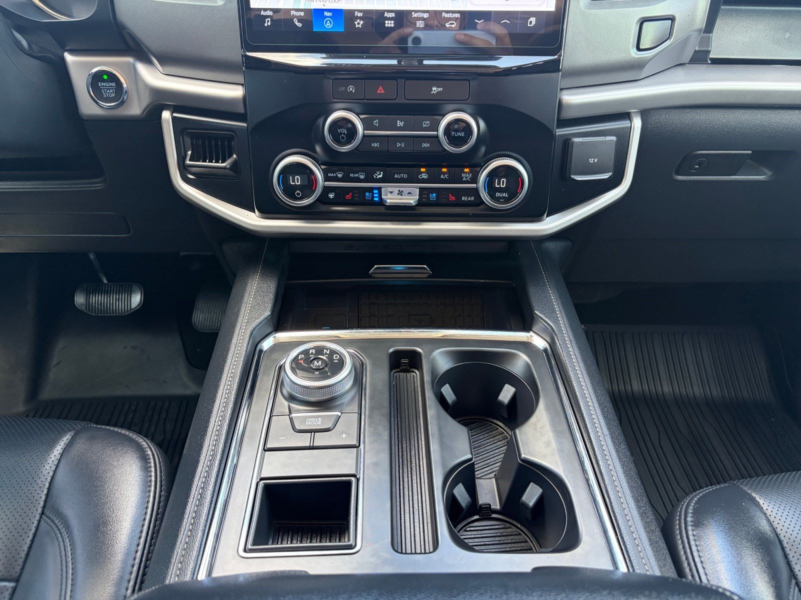 Certified 2024 Ford Expedition XLT RWD image 18