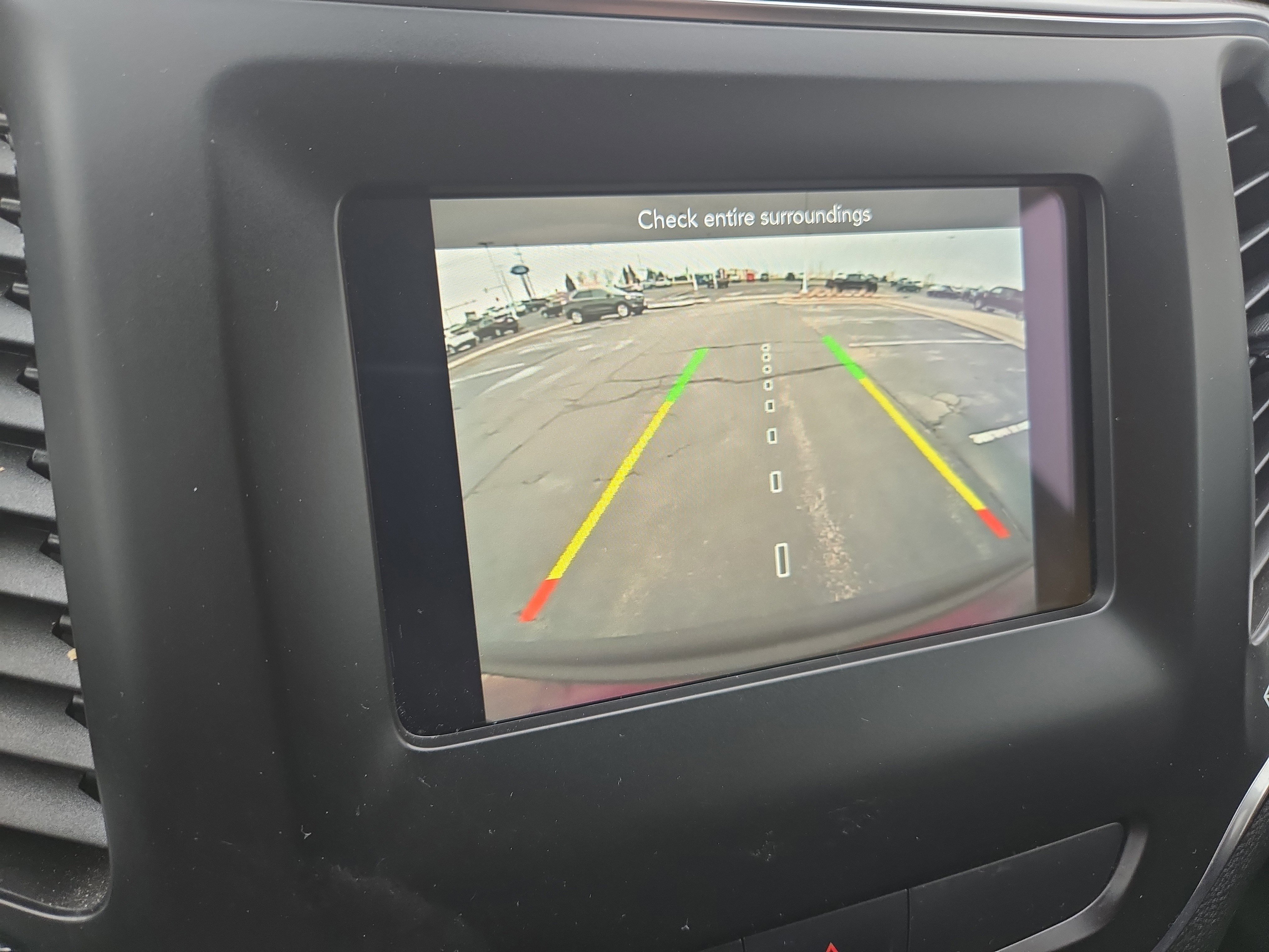 Used 2020 Jeep Cherokee Latitude w/ Cold Weather Group image 23