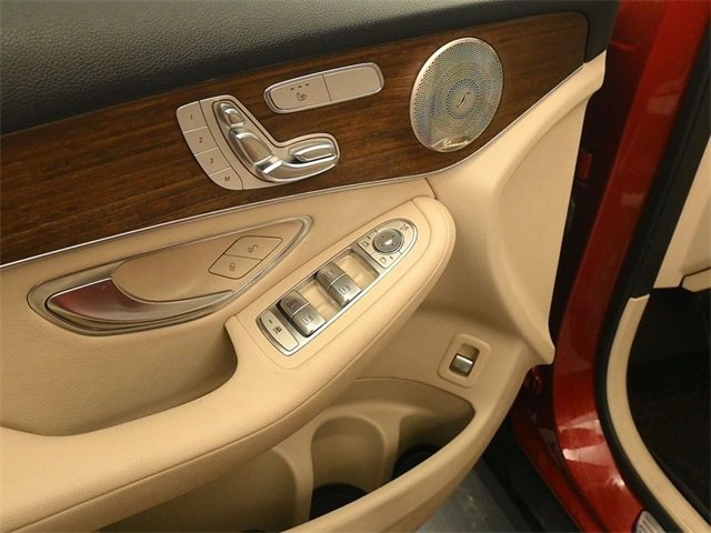 Used 2021 Mercedes-Benz GLC 300 GLC 300 w/ Multimedia Package image 11