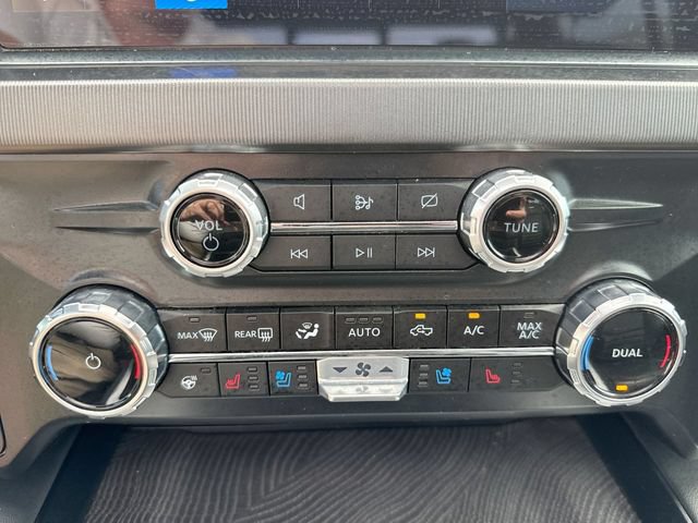 Certified 2024 Ford F250 Platinum AWD/4WD image 19