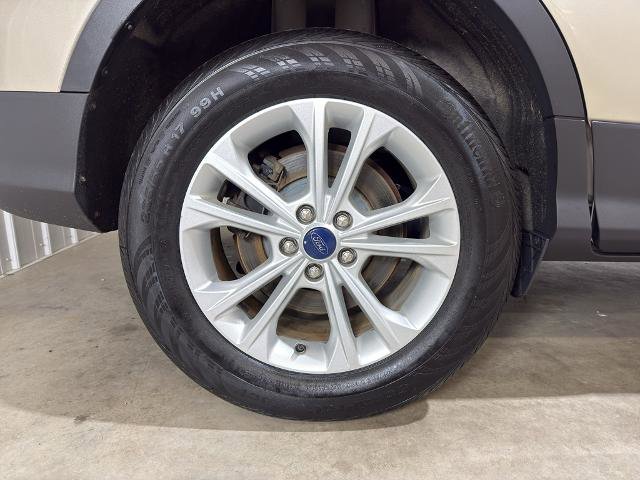 Certified 2018 Ford Escape SE FWD image 8