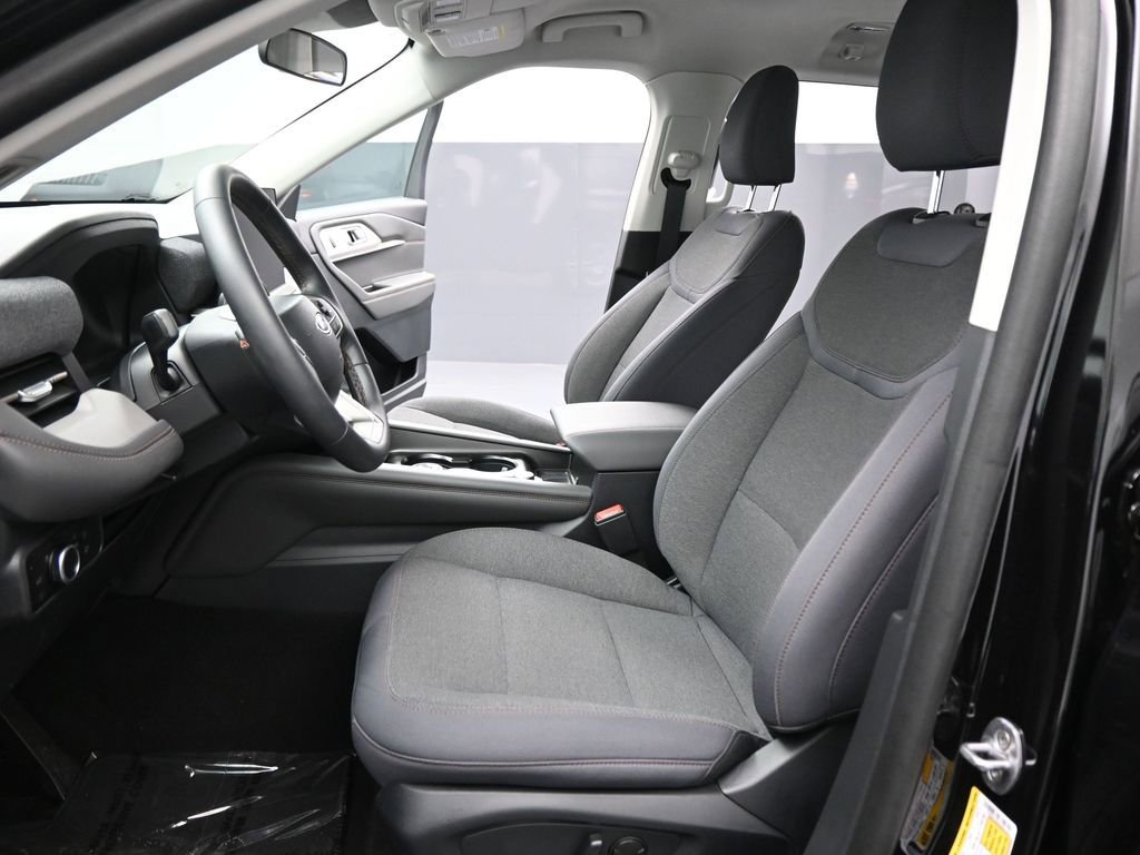 Certified 2025 Ford Explorer Active image 10