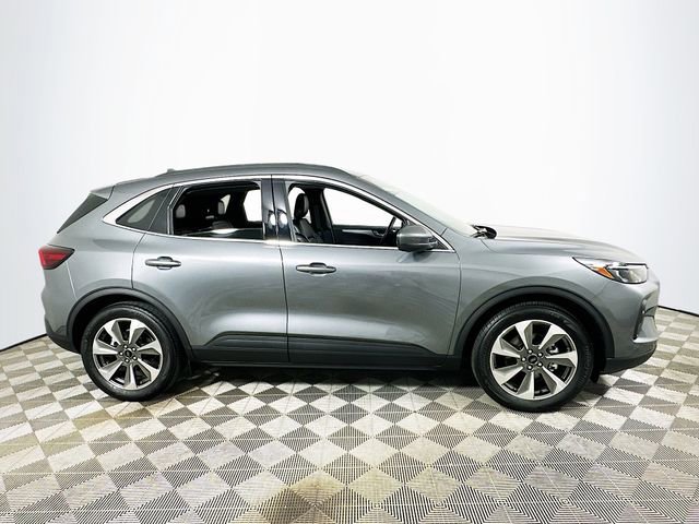 Certified 2025 Ford Escape Platinum w/ Premium Technology Package image 2