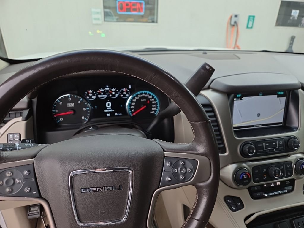 Used 2018 GMC Yukon Denali image 7