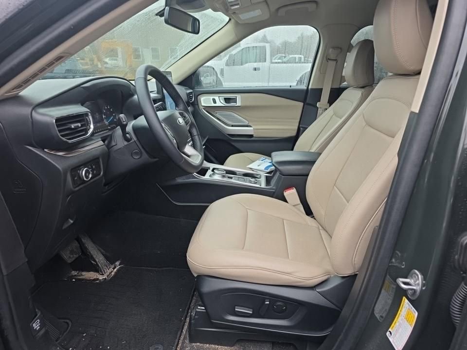 Certified 2023 Ford Explorer Limited w/ Limited Technology Package AWD/4WD image 5