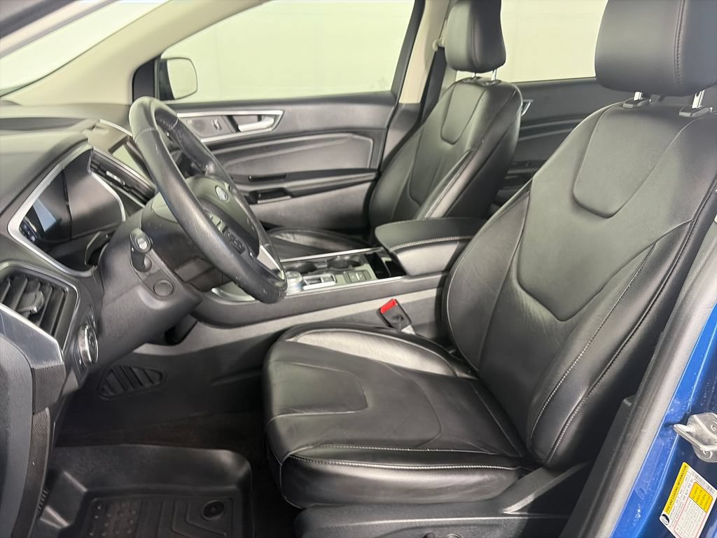 Certified 2020 Ford Edge Titanium AWD/4WD image 11