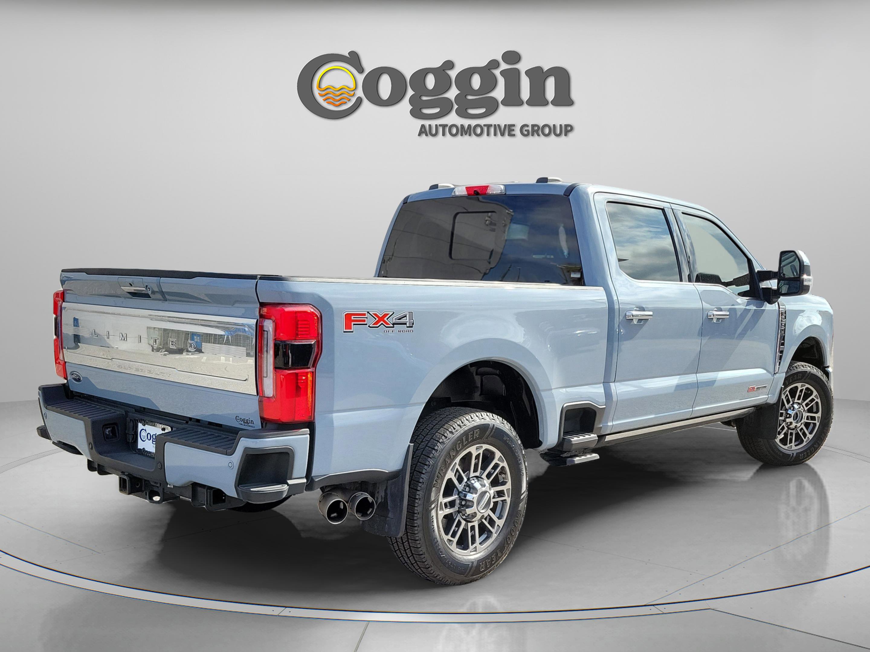 Certified 2024 Ford F250 Limited w/ FX4 Off-Road Package image 5