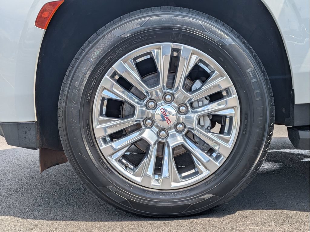 Used 2022 GMC Yukon XL Denali AWD/4WD image 29