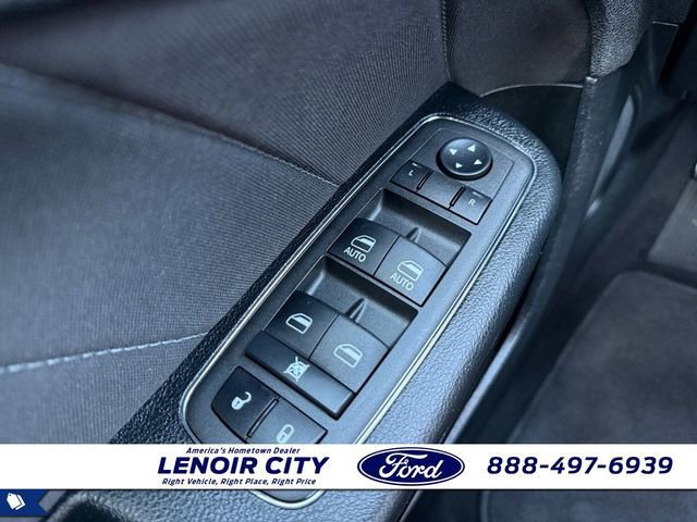 Used 2022 Dodge Charger SXT w/ Blacktop Package image 18
