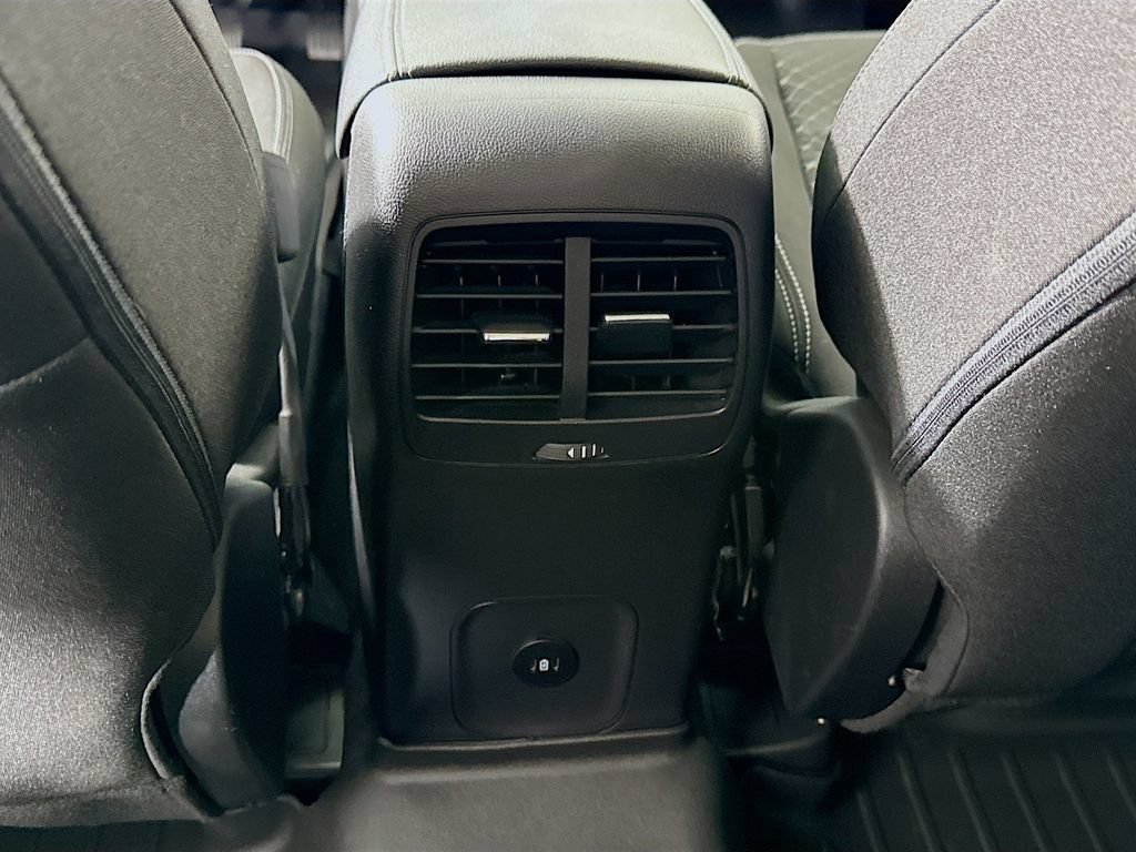 Certified 2023 Ford Escape Active AWD/4WD image 25