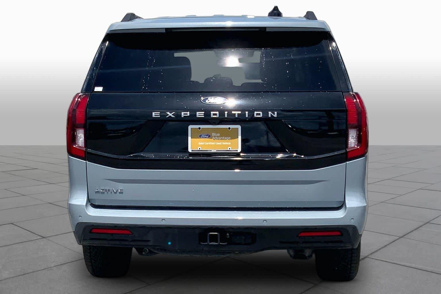Certified 2025 Ford Expedition Active AWD/4WD image 5
