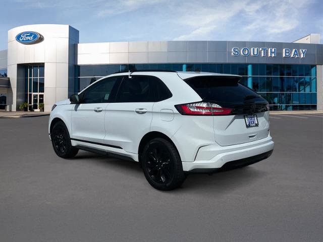 Certified 2023 Ford Edge SE w/ Black Appearance Package AWD/4WD image 3