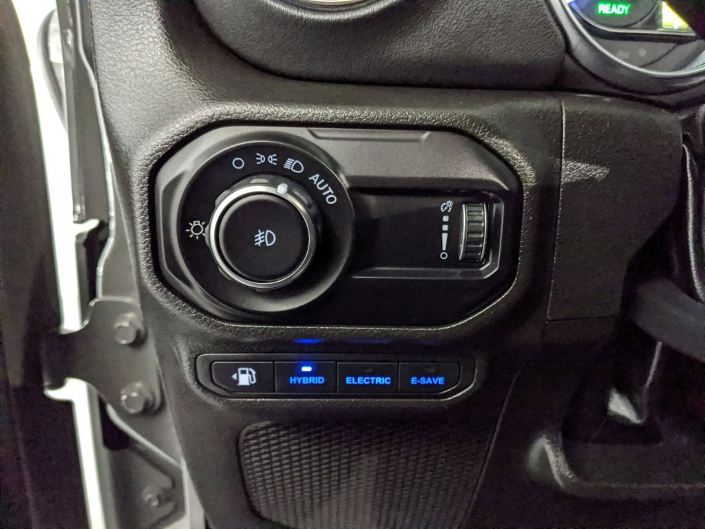 Used 2023 Jeep Wrangler Unlimited Sahara image 17