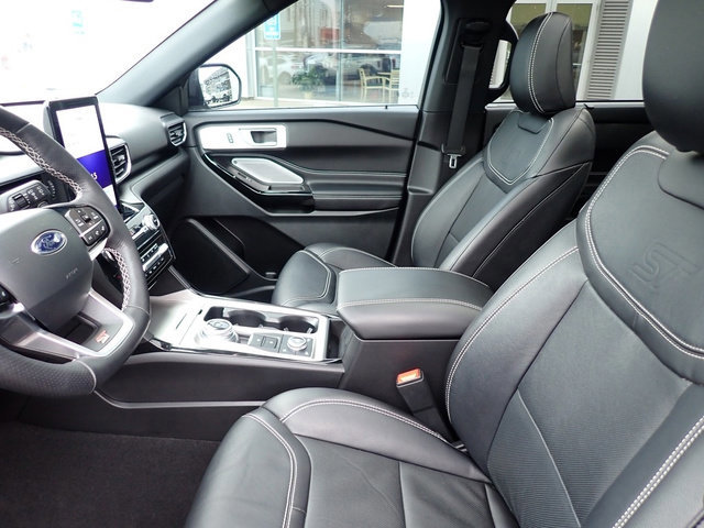 Certified 2023 Ford Explorer ST w/ Equipment Group 401A image 16