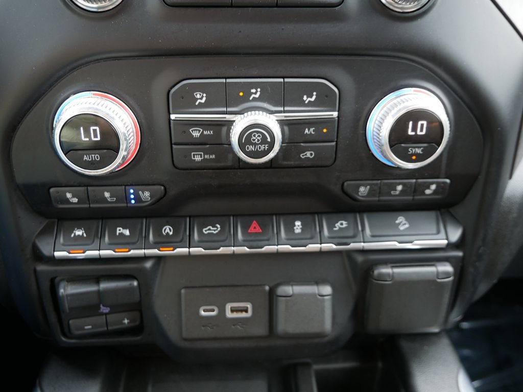 Used 2020 GMC Sierra 1500 AT4 w/ Off-Road Performance Package AWD/4WD image 24