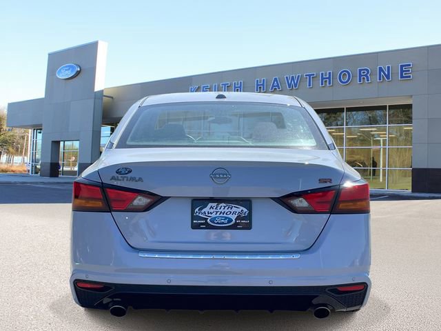 Used 2023 Nissan Altima 2.5 SR w/ SR Premium Package image 3