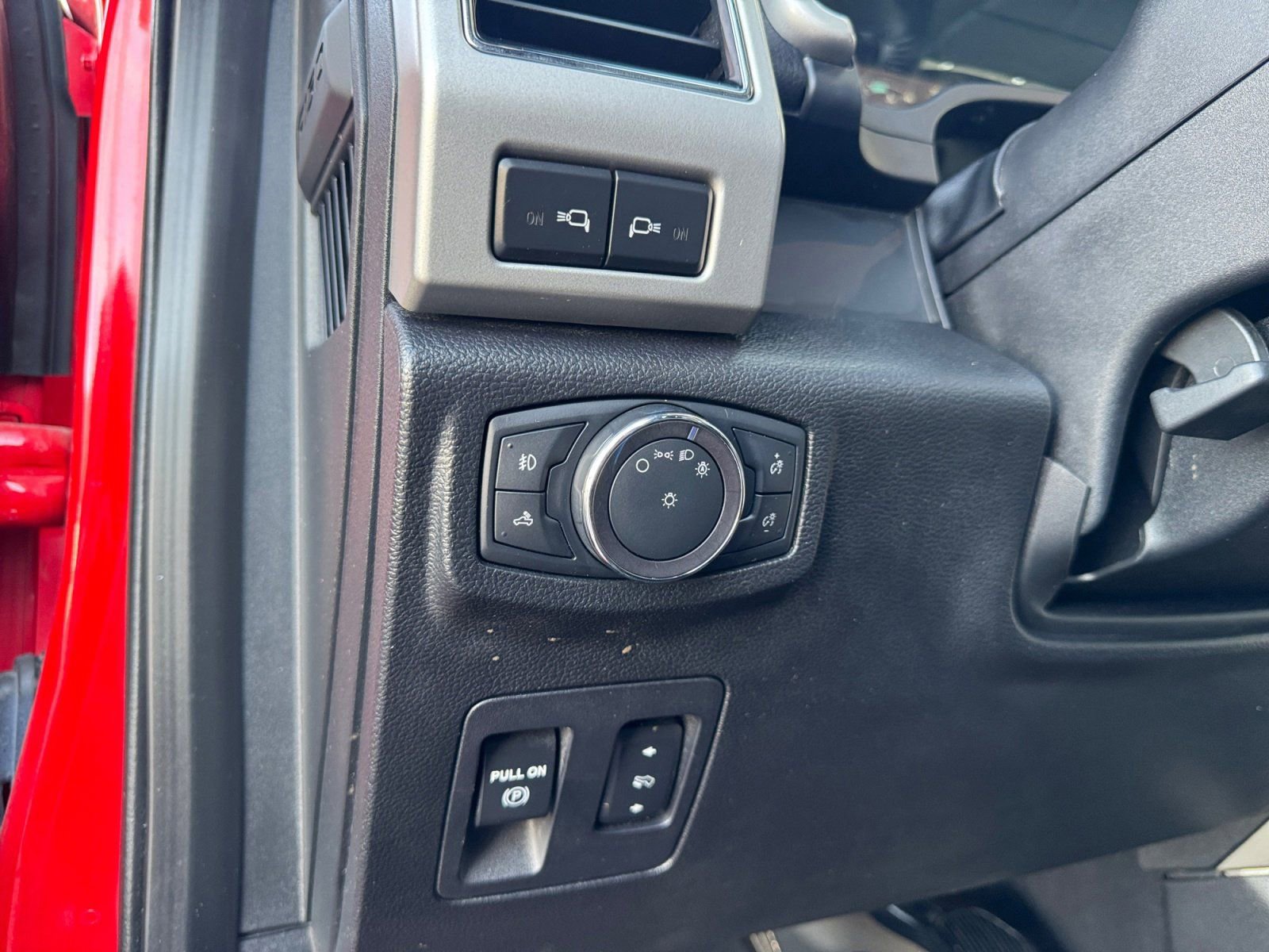 Certified 2018 Ford F150 Lariat image 20