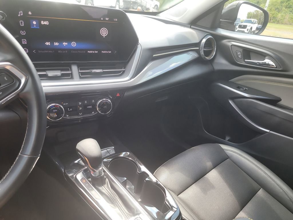 Used 2024 Chevrolet Trax ACTIV image 19