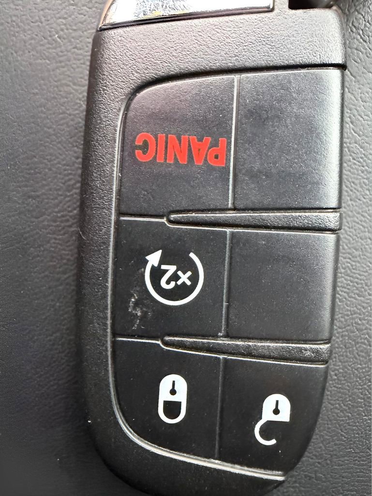 Used 2022 Jeep Renegade Altitude w/ Convenience Group AWD/4WD image 26
