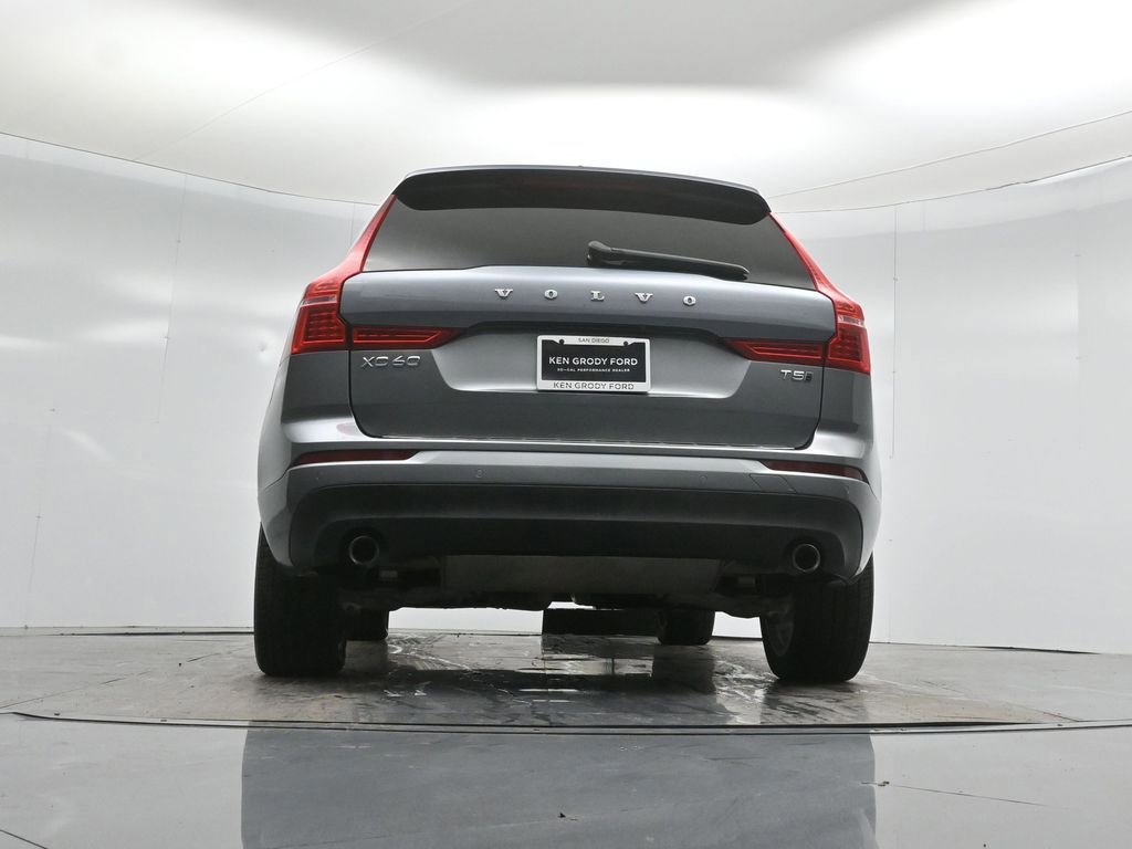 Used 2020 Volvo XC60 T5 Momentum w/ Protection Package Premier image 18