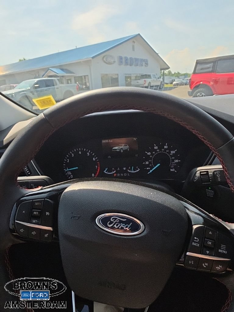 Certified 2022 Ford Escape SEL w/ SEL Stealth AWD Package image 22