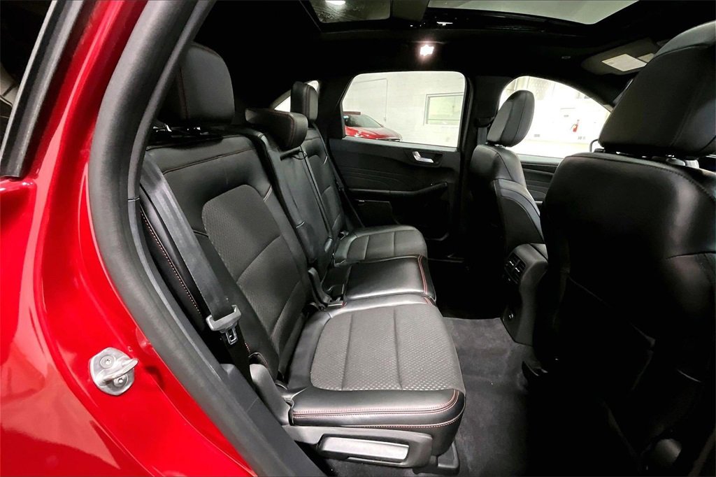 Certified 2023 Ford Escape ST-Line w/ Tech Pack #1 image 26