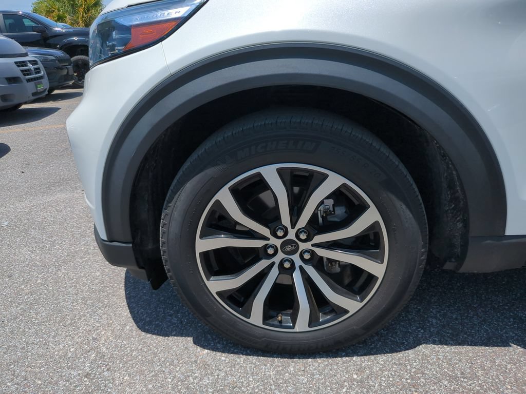 Certified 2023 Ford Explorer ST-Line w/ Class IV Trailer Tow Package RWD image 38