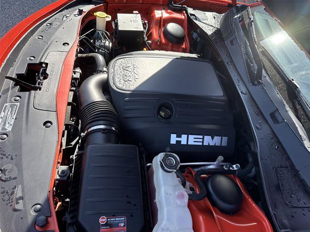 Used 2023 Dodge Charger R/T w/ Technology Group RWD image 30
