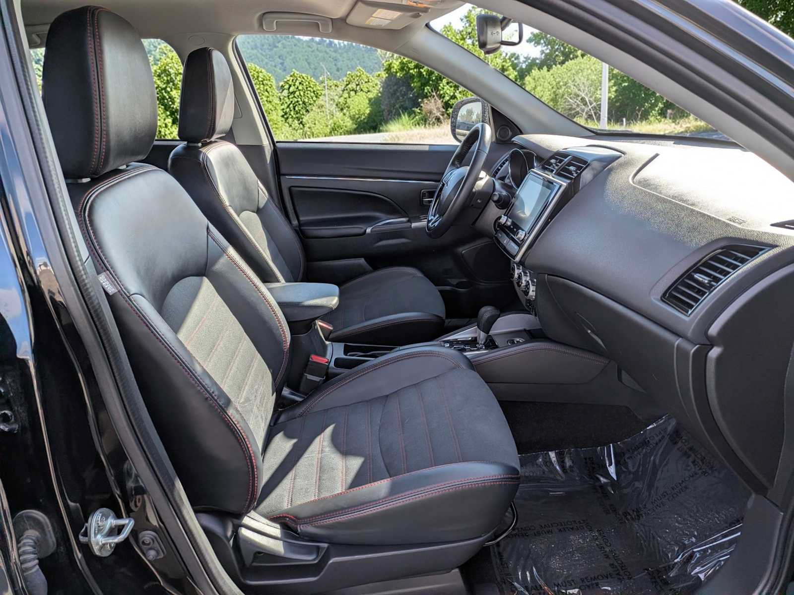 Used 2024 Mitsubishi Outlander Sport SE AWD/4WD image 16
