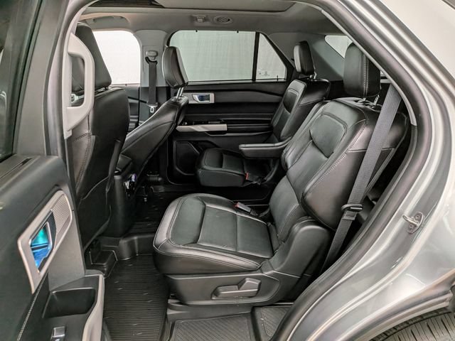 Certified 2022 Ford Explorer Limited w/ Equipment Group 301A AWD/4WD image 18