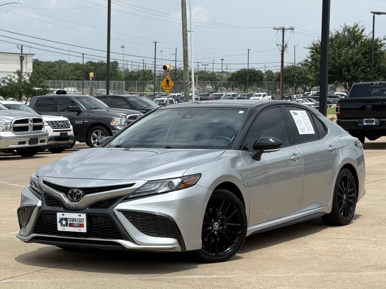 Used 2023 Toyota Camry XSE w/ Navigation Package FWD image 2