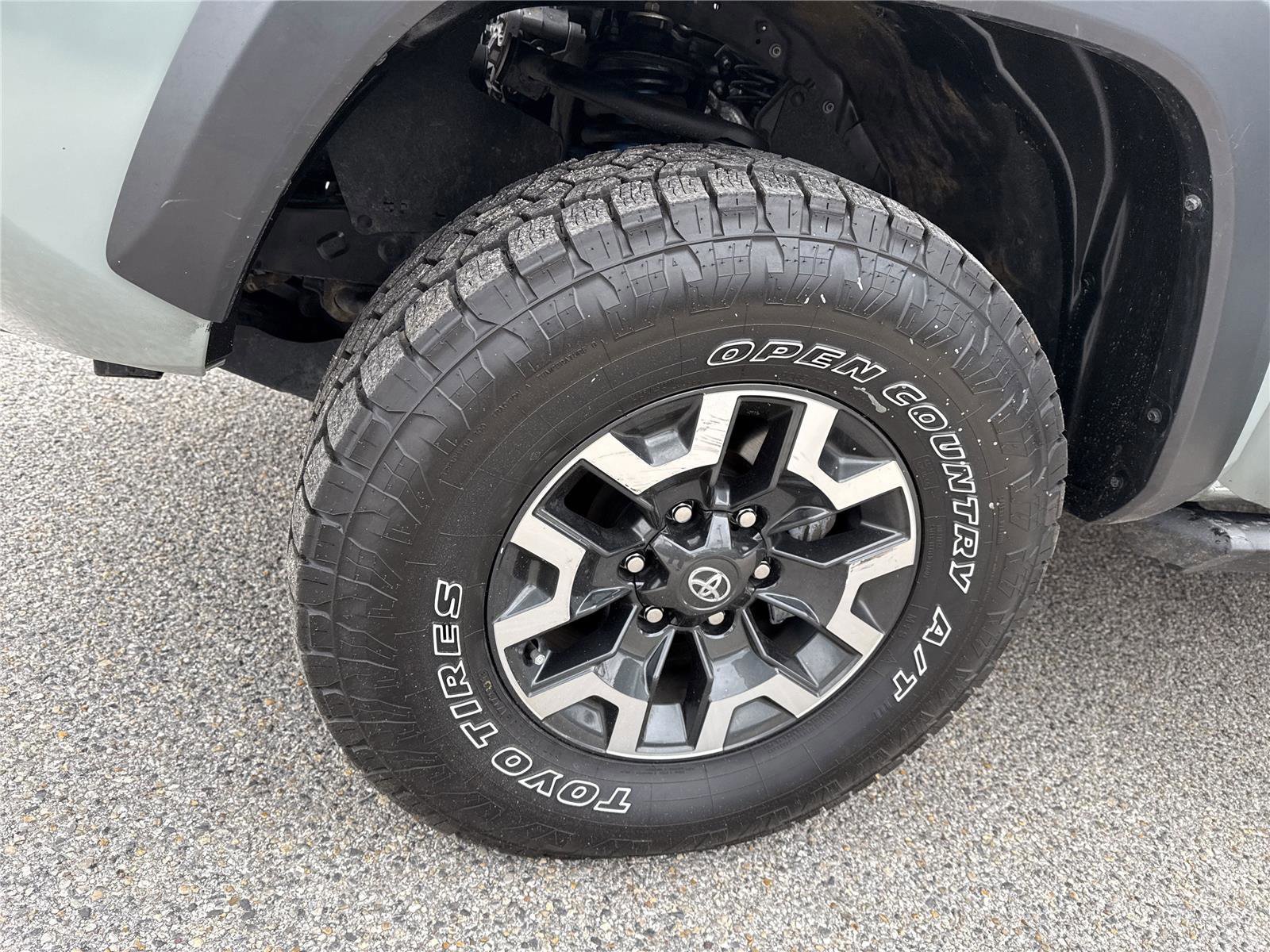 Used 2023 Toyota Tacoma TRD Off-Road w/ TRD Premium Off Road Package image 41