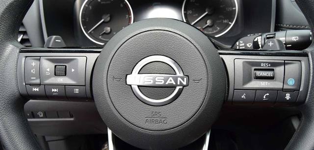Used 2023 Nissan Rogue SV AWD/4WD image 14
