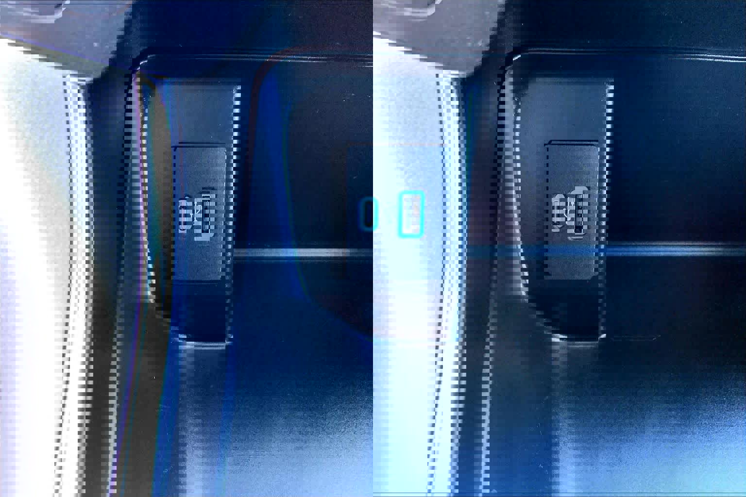 Certified 2022 Ford F150 XLT w/ Equipment Group 302A High image 32