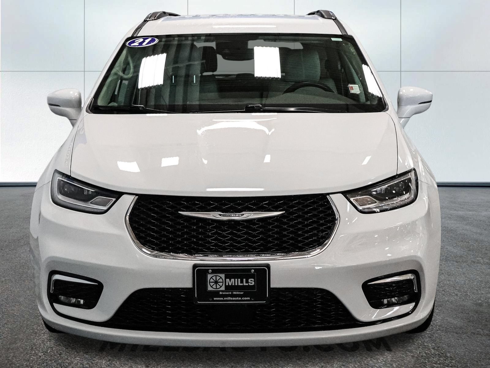 Used 2021 Chrysler Pacifica Touring-L FWD image 12